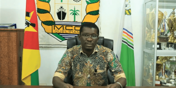 Araújo makes good on warnings to sue police deputy commander