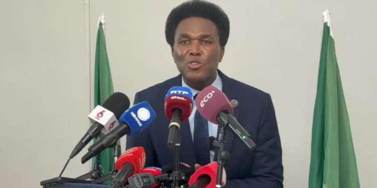 ANAMOLA must first govern itself